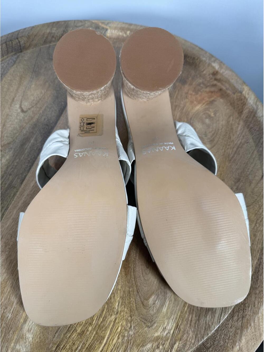 NWB Kaanas Naranjo Off White Mule Heels Size 10 - Picture 3 of 6